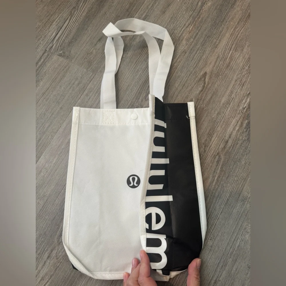 Lululemon Athletica Red and White Tote Bags - Picture 3 of 3